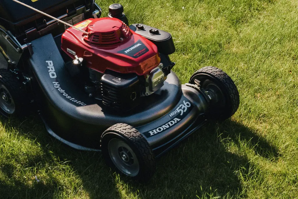 HRH 536 HX Mower 2.webp