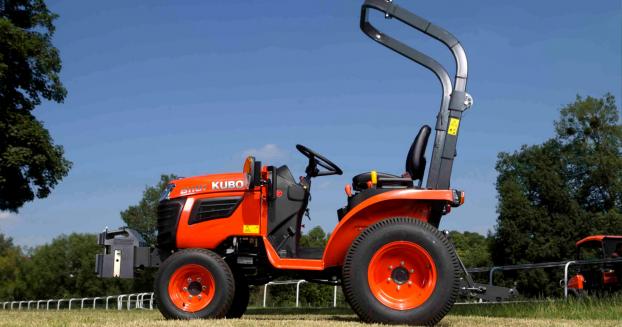 Kubota B1121